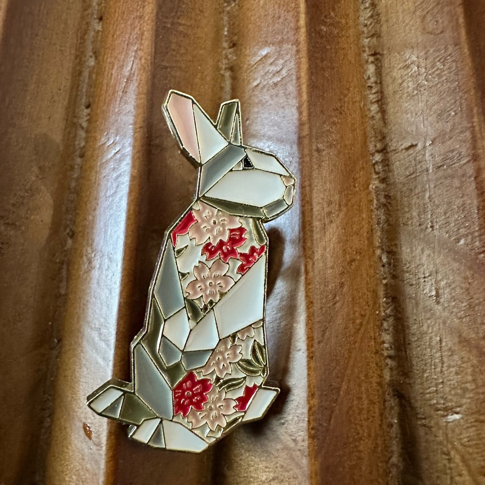 Floral Bunny Brooch - Gold and Pink - Picture 5 of 6